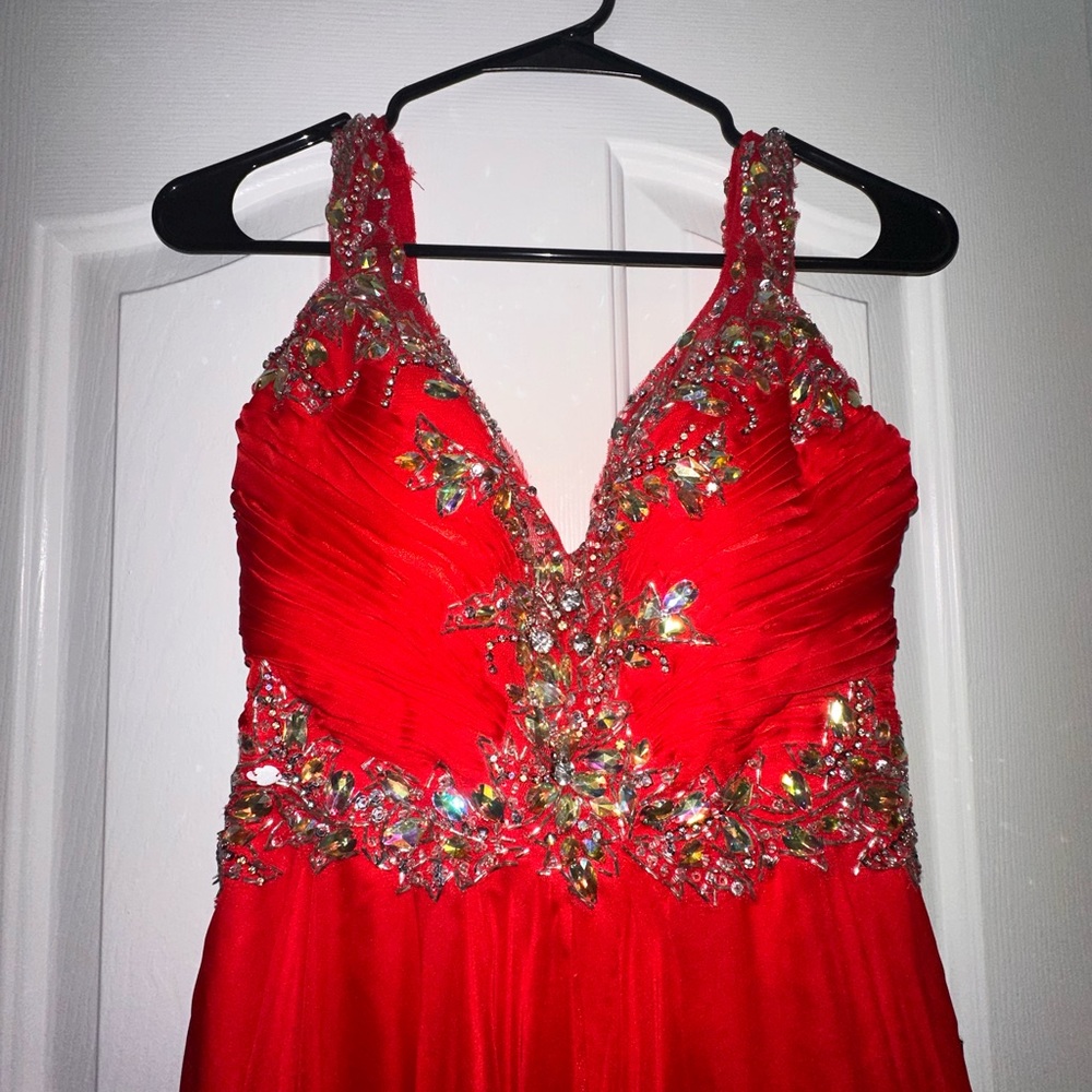 Never worn pageant/prom dress! Great condition! :)